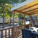 Campingplatz La Pinede 4*