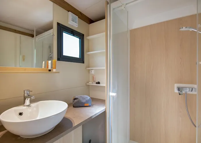 אתר קמפינג La Pinede