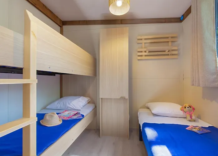 אתר קמפינג La Pinede Gréoux-les-Bains