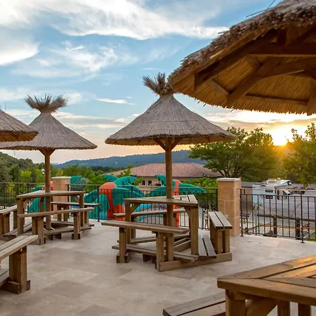 Paradis La Pinede 4*