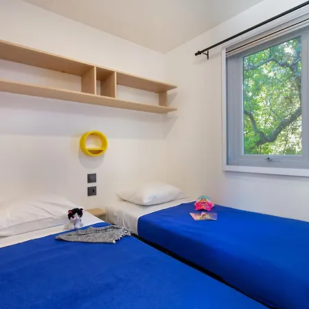 Paradis La Pinede 그뢰오레방