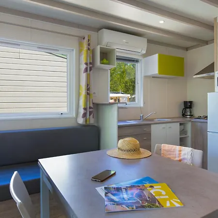 Kemping La Pinede 4*