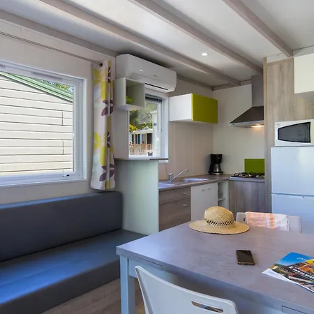 Paradis La Pinede 4*