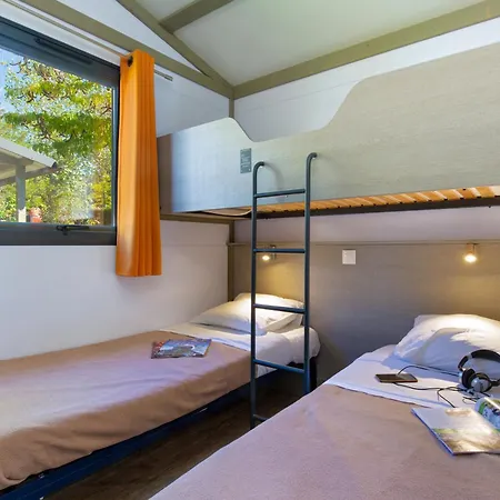 Kemping La Pinede 4*