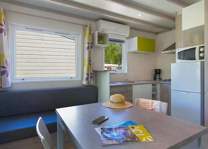 Parque de Campismo La Pinede 4*