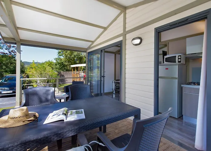 La Pinede Parque de Campismo