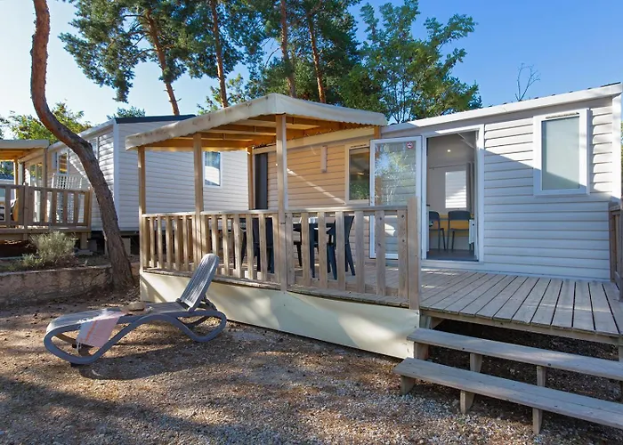 Parque de Campismo La Pinede Gréoux-les-Bains